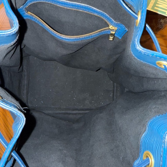 Louis Vuitton Blue Epi Noe GM - Picture 4 of 10